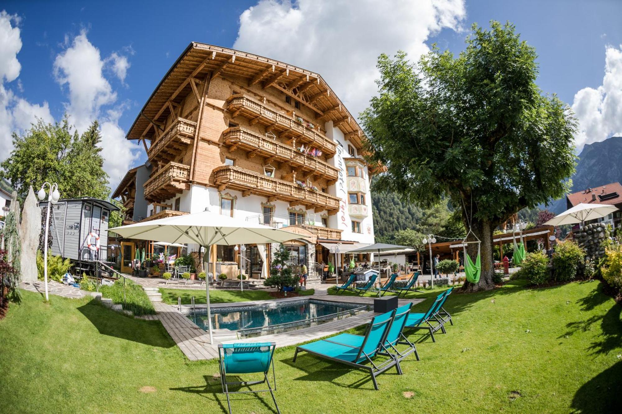Alpenhotel Tyrol - B&B Konzepthotel - Adults Only بيرتيساو المظهر الخارجي الصورة